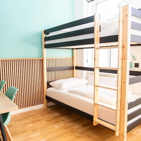 Myflat - Bright Apartment Near Central Station Wina Bagian luar foto