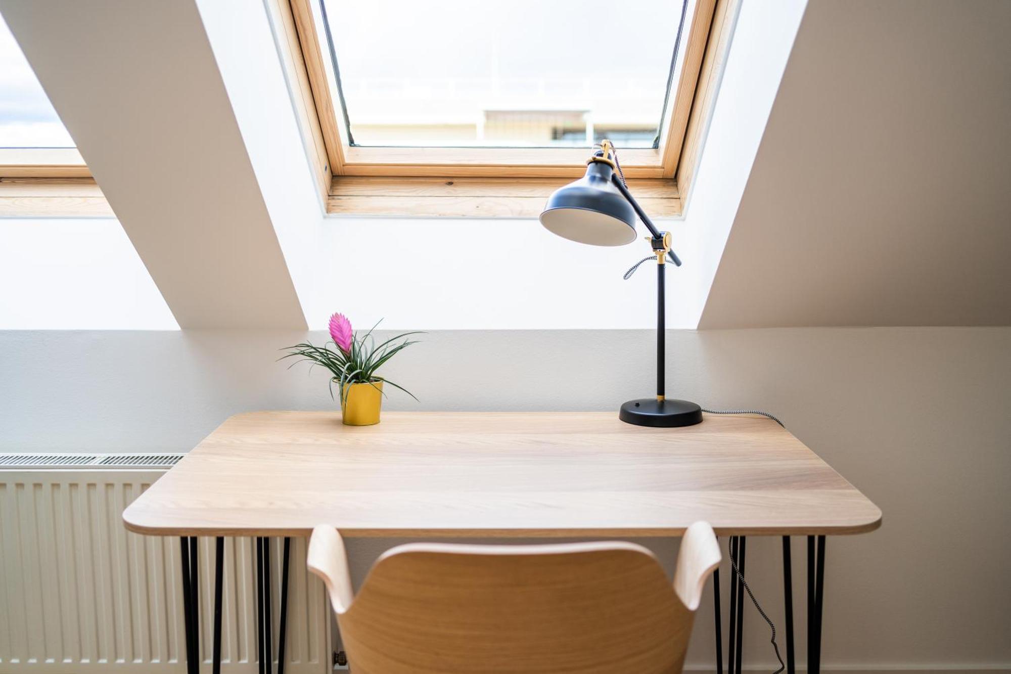 Myflat - Bright Apartment Near Central Station Wina Bagian luar foto