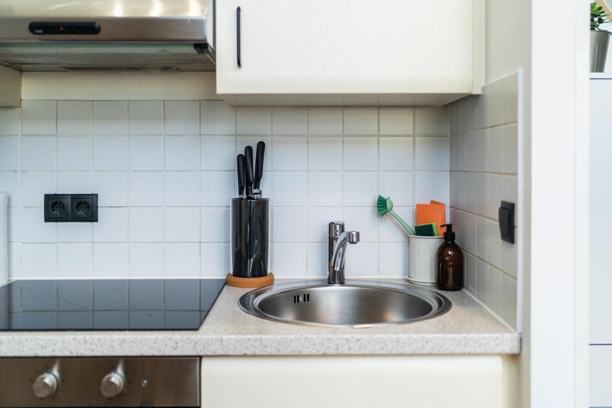 Myflat - Bright Apartment Near Central Station Wina Bagian luar foto