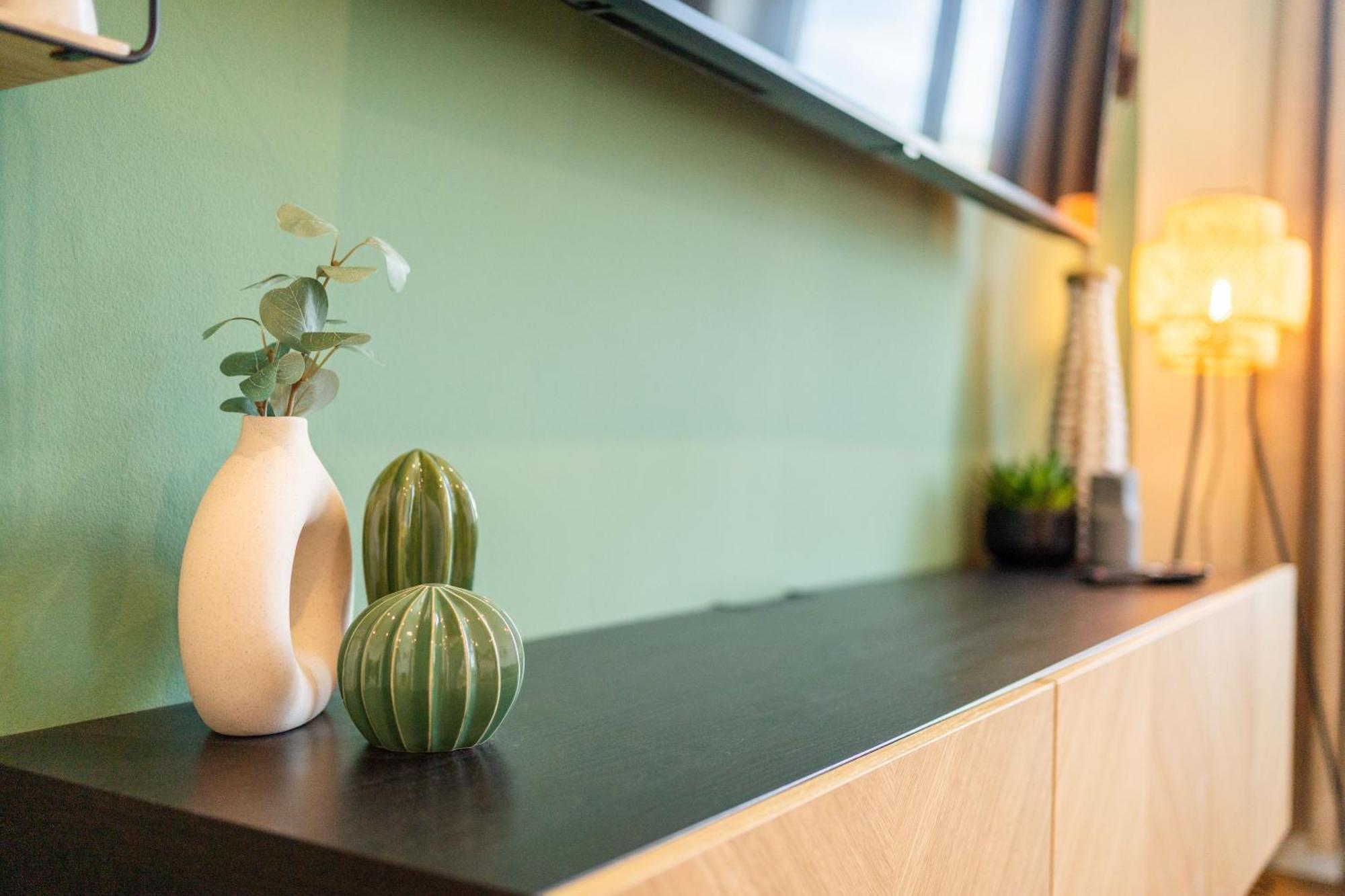 Myflat - Bright Apartment Near Central Station Wina Bagian luar foto