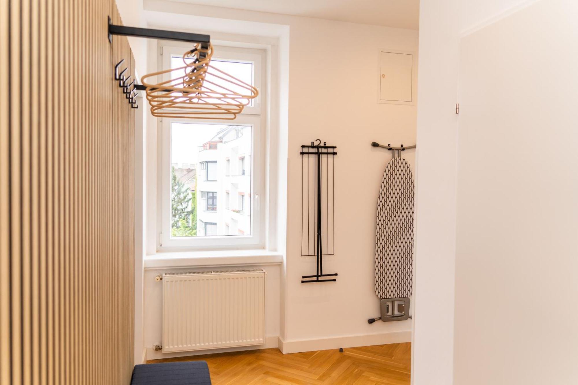 Myflat - Bright Apartment Near Central Station Wina Bagian luar foto