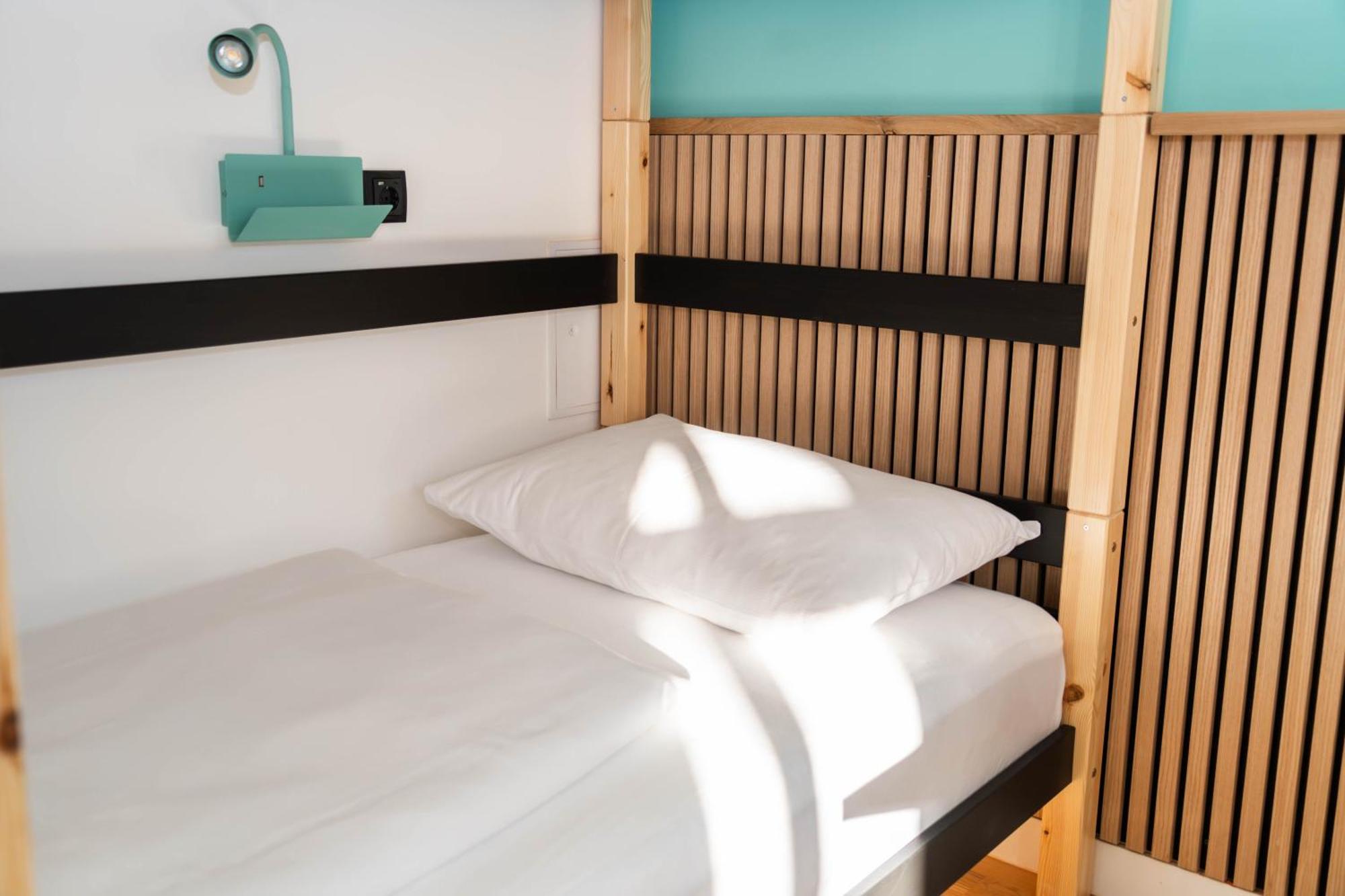 Myflat - Bright Apartment Near Central Station Wina Bagian luar foto