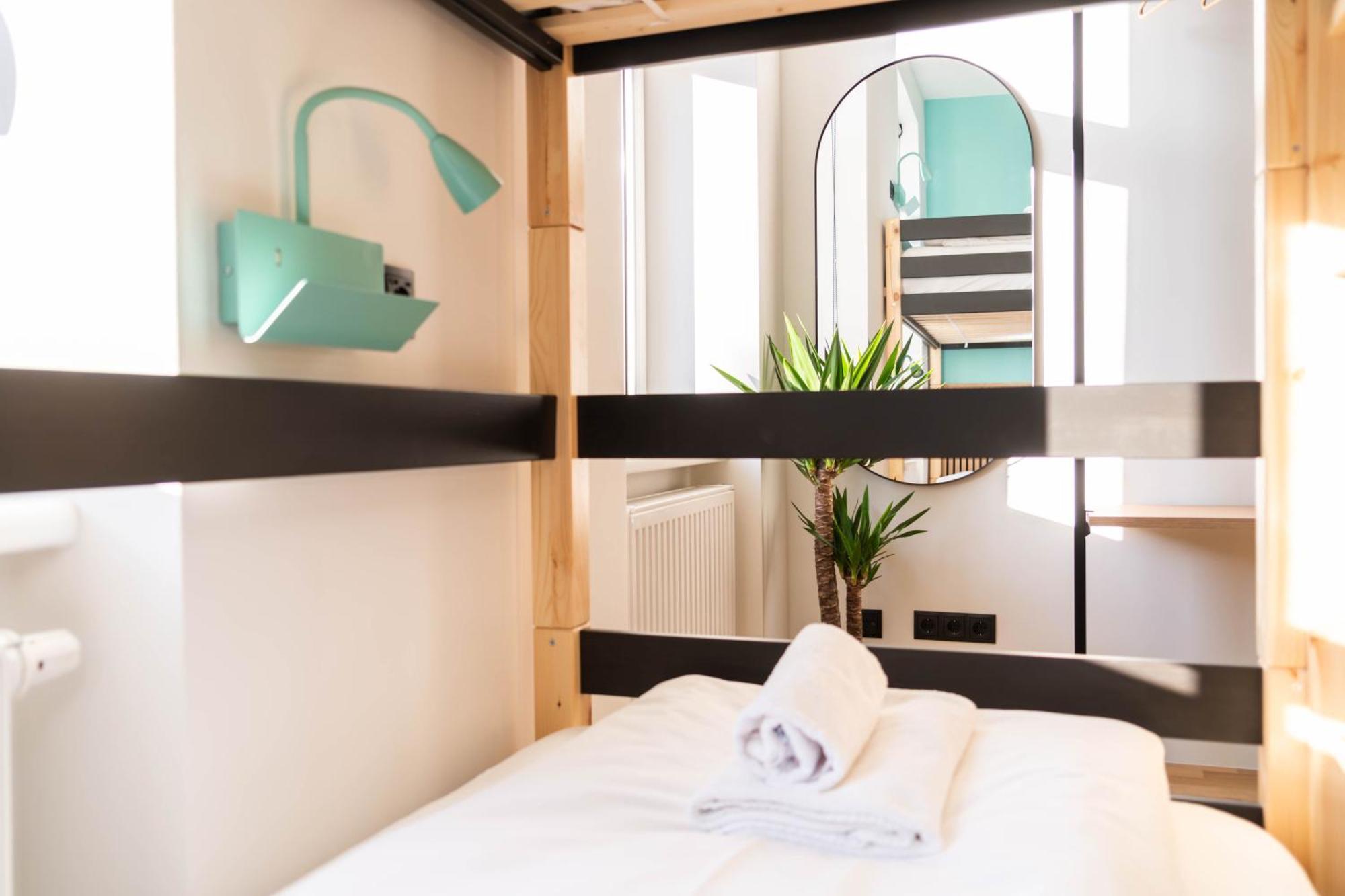 Myflat - Bright Apartment Near Central Station Wina Bagian luar foto